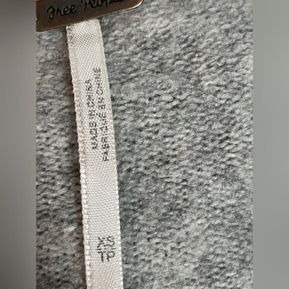 Free People Grey Distressed V-Neck Sweater – Fringe Hem – Size XS - Picture 10 of 10